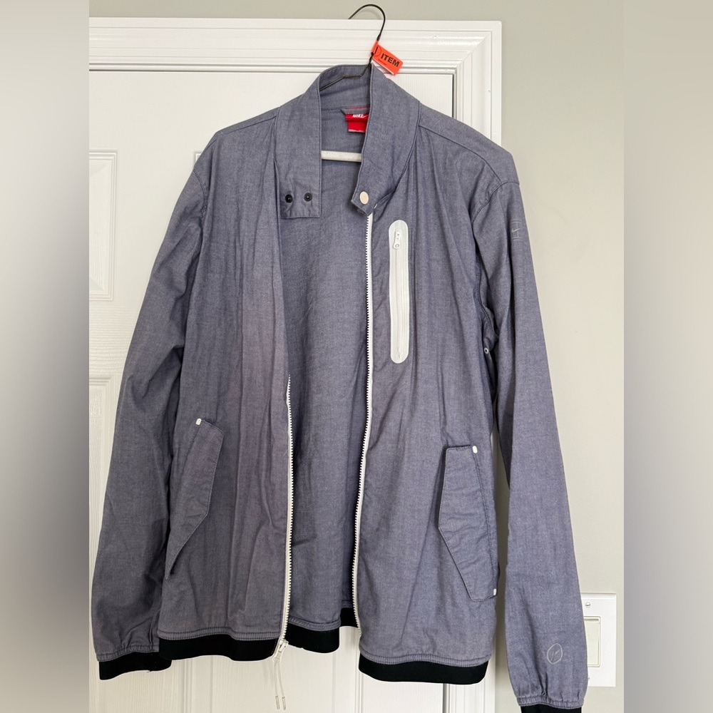 Nike Men's Gray Casual Zip-Up Jacket